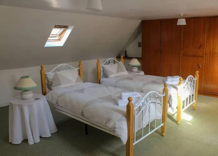 Katie's Town House بيت للعطل كاهيرسيفين